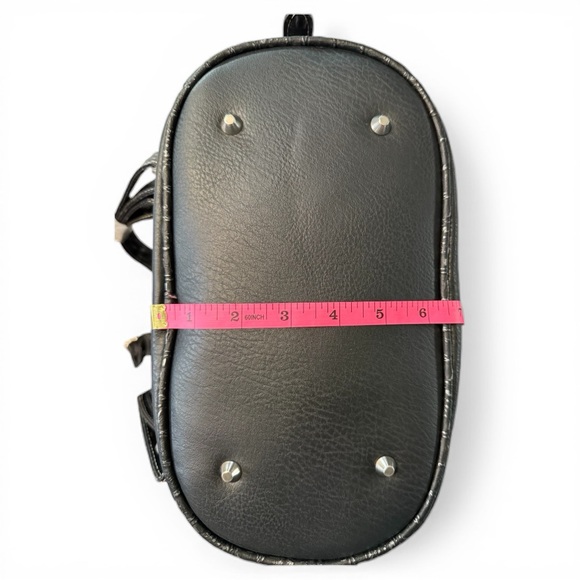 NWT CONCEALED CARRY EMBROIDERED SUGARSKULL BACKPACK IN BLACK VEGAN LEATHER - Picture 9 of 11